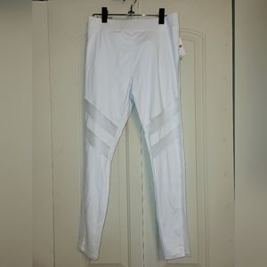 Leggings with Mesh Cutout